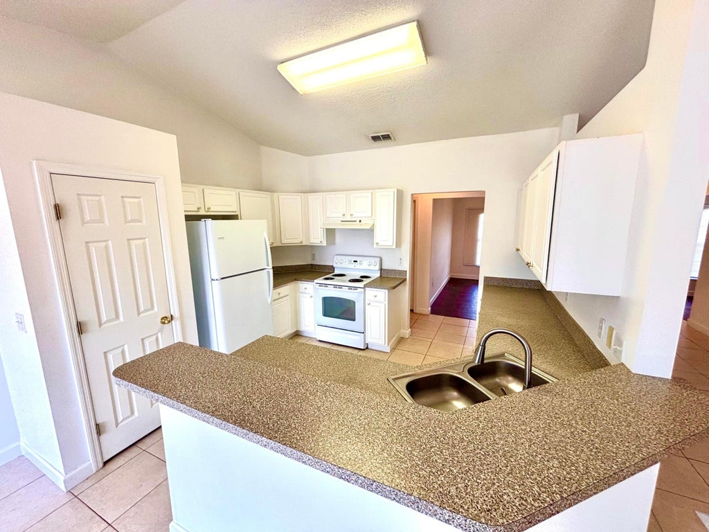 Photo of 344 SW Majestic Terrace, Port Saint Lucie, FL 34984 (MLS # R11080810)