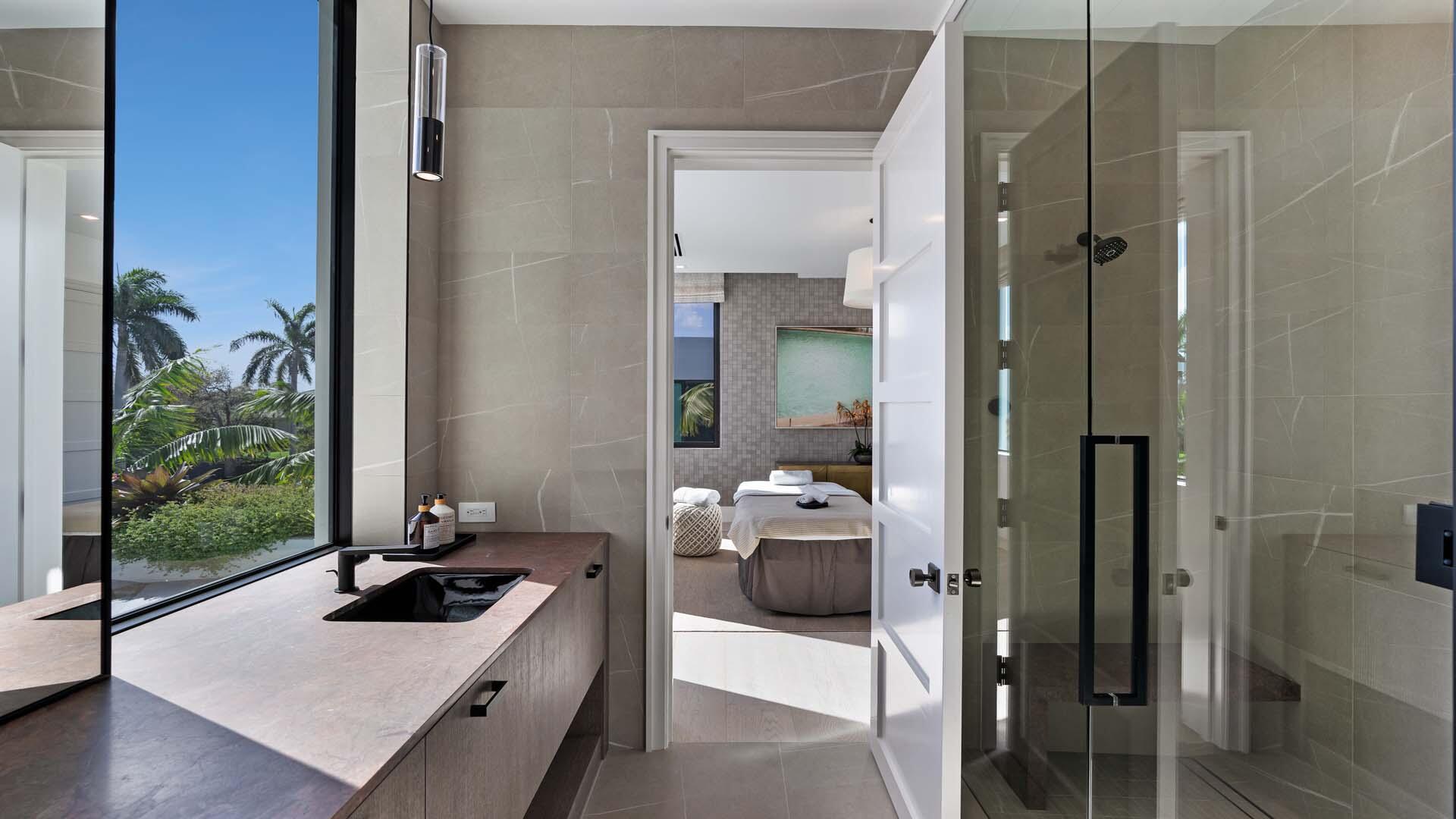 ROYAL PALM YACHT & COUNTRY CLUB - Residential