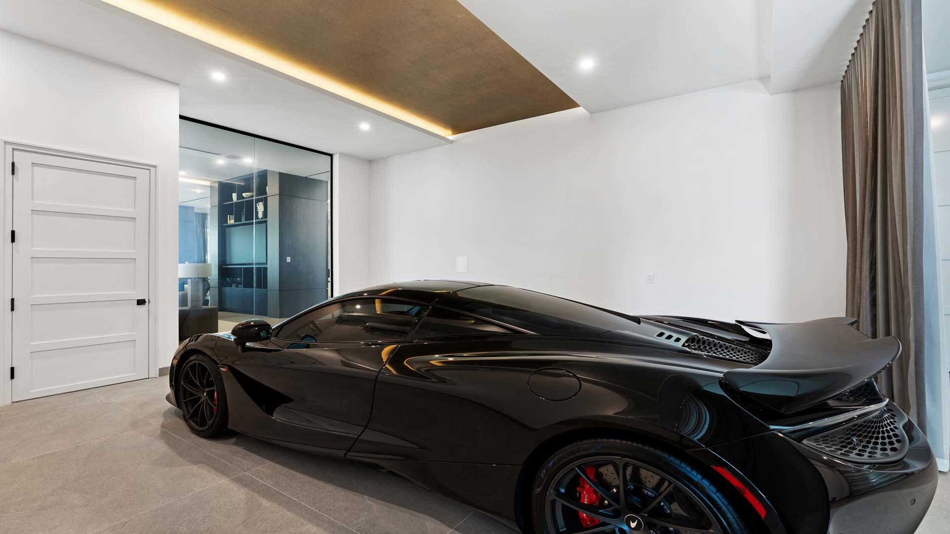 ROYAL PALM YACHT & COUNTR - Residential