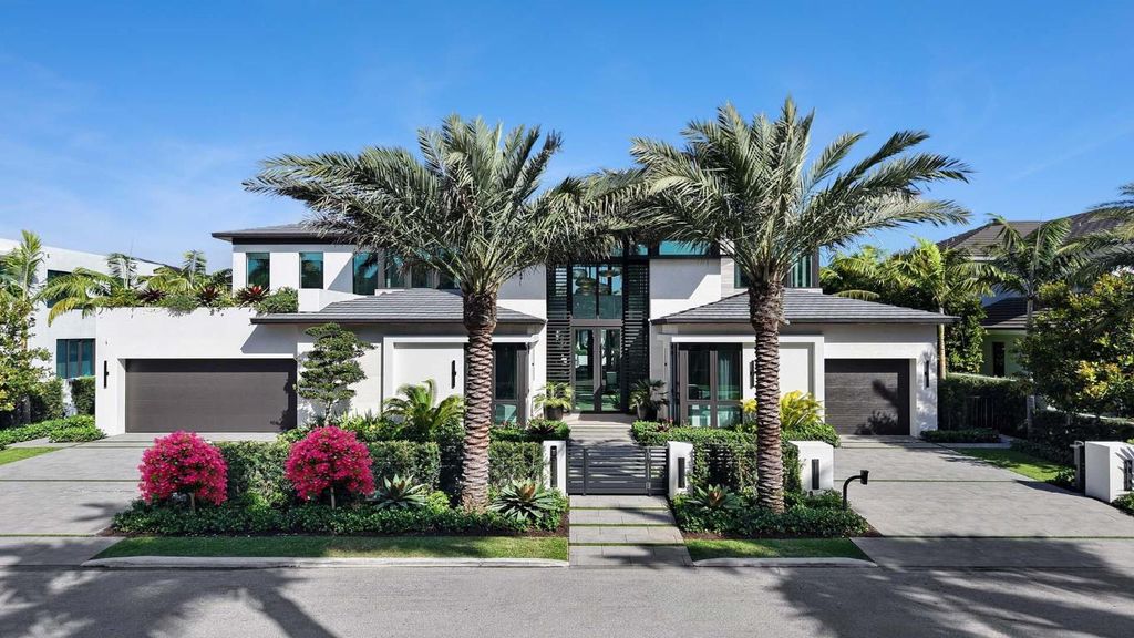 Photo of 207 W Coconut Palm Road, Boca Raton, FL 33432 (MLS # R11126258)