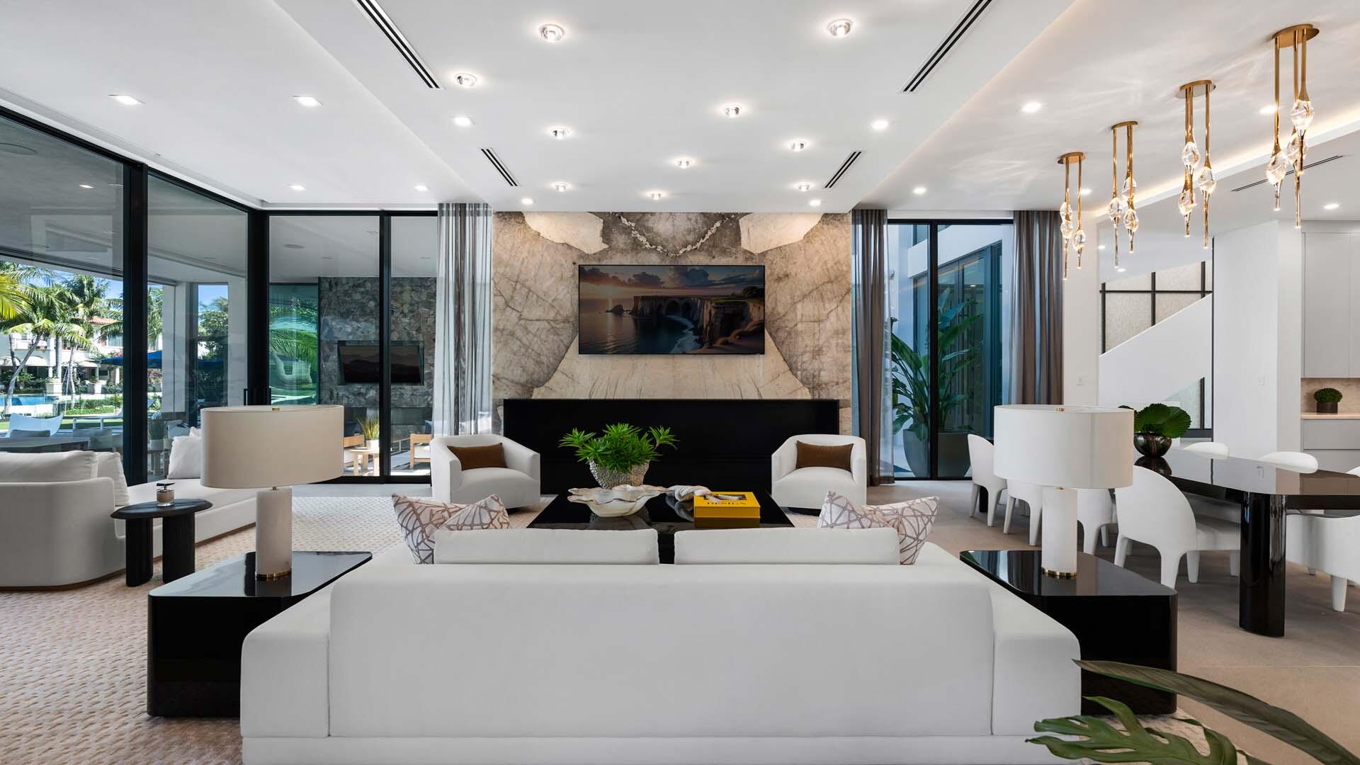 ROYAL PALM YACHT & COUNTRY CLUB - Residential