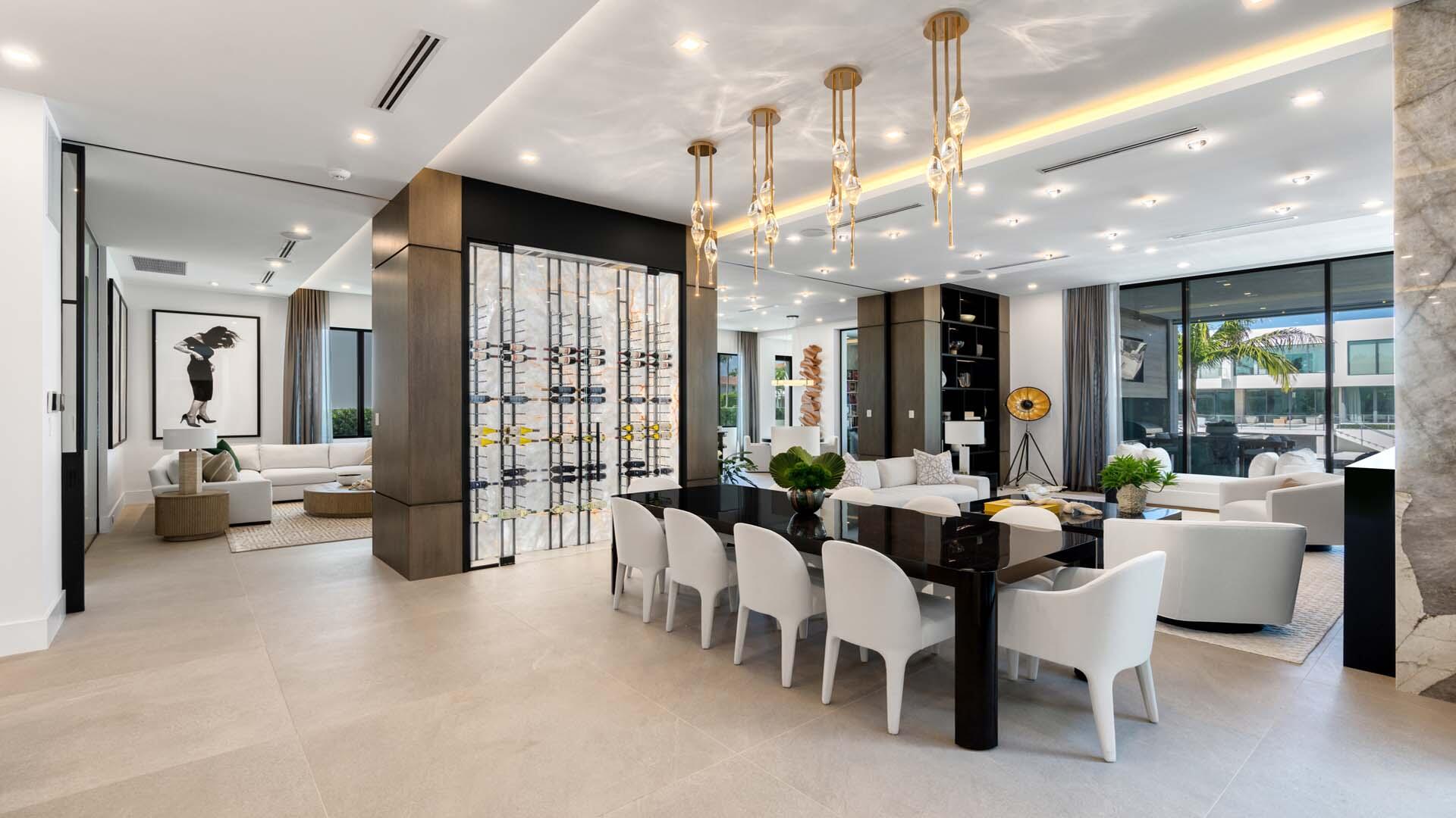 ROYAL PALM YACHT & COUNTRY CLUB - Residential