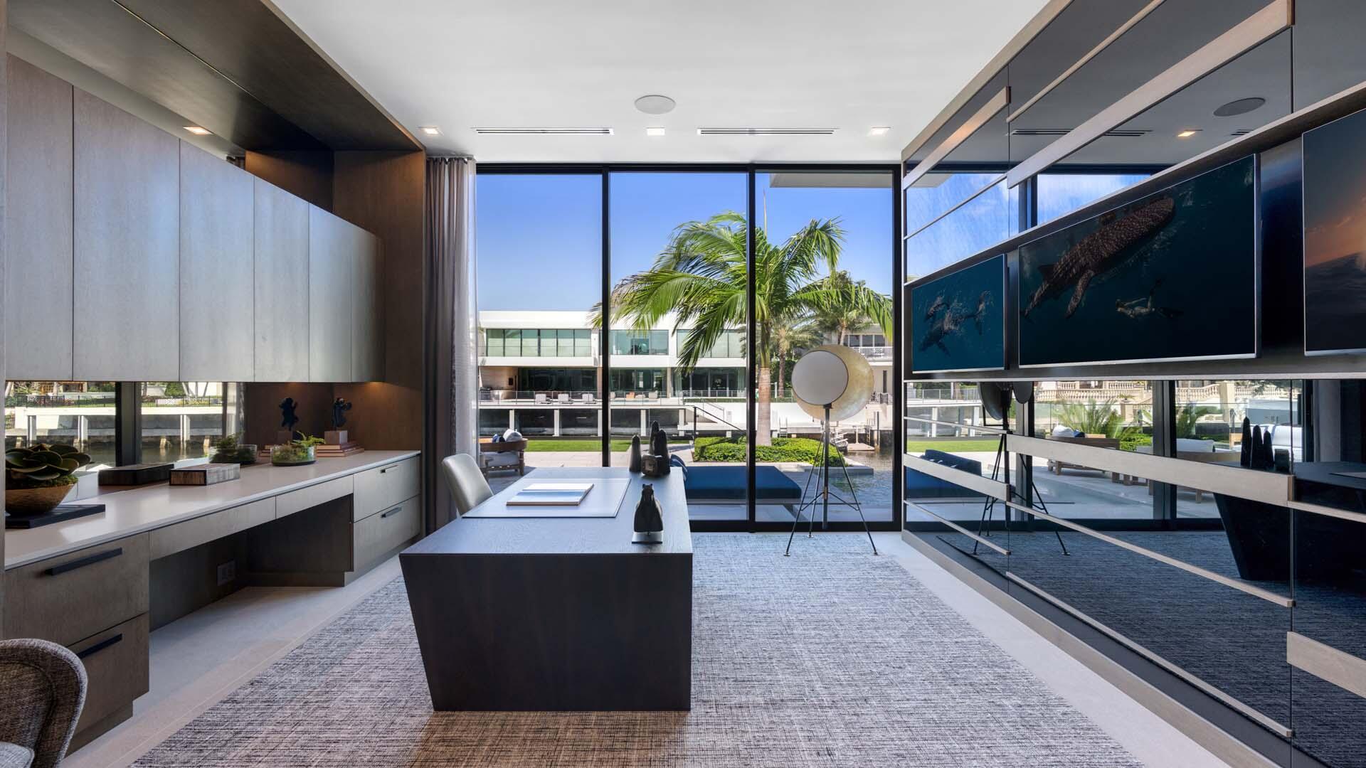 ROYAL PALM YACHT & COUNTRY CLUB - Residential