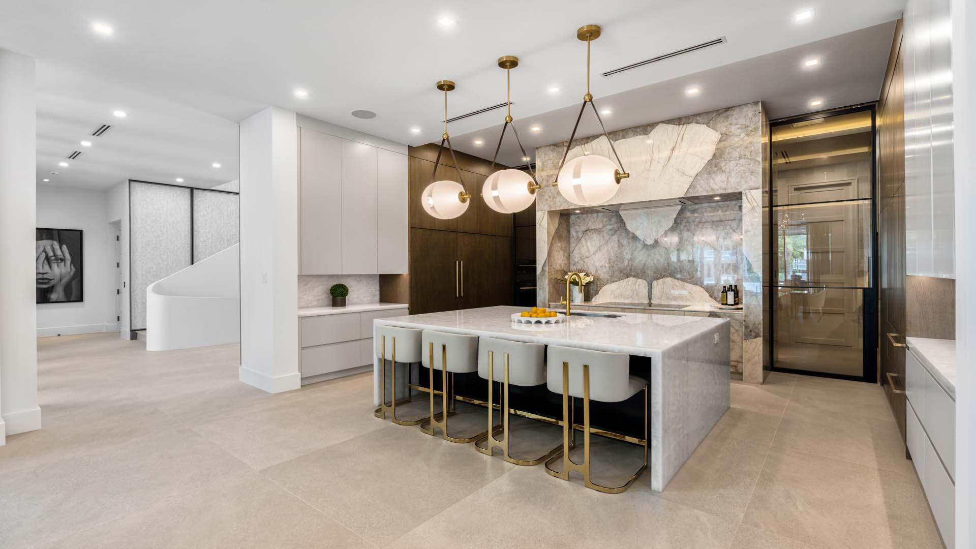 ROYAL PALM YACHT & COUNTRY CLUB - Residential