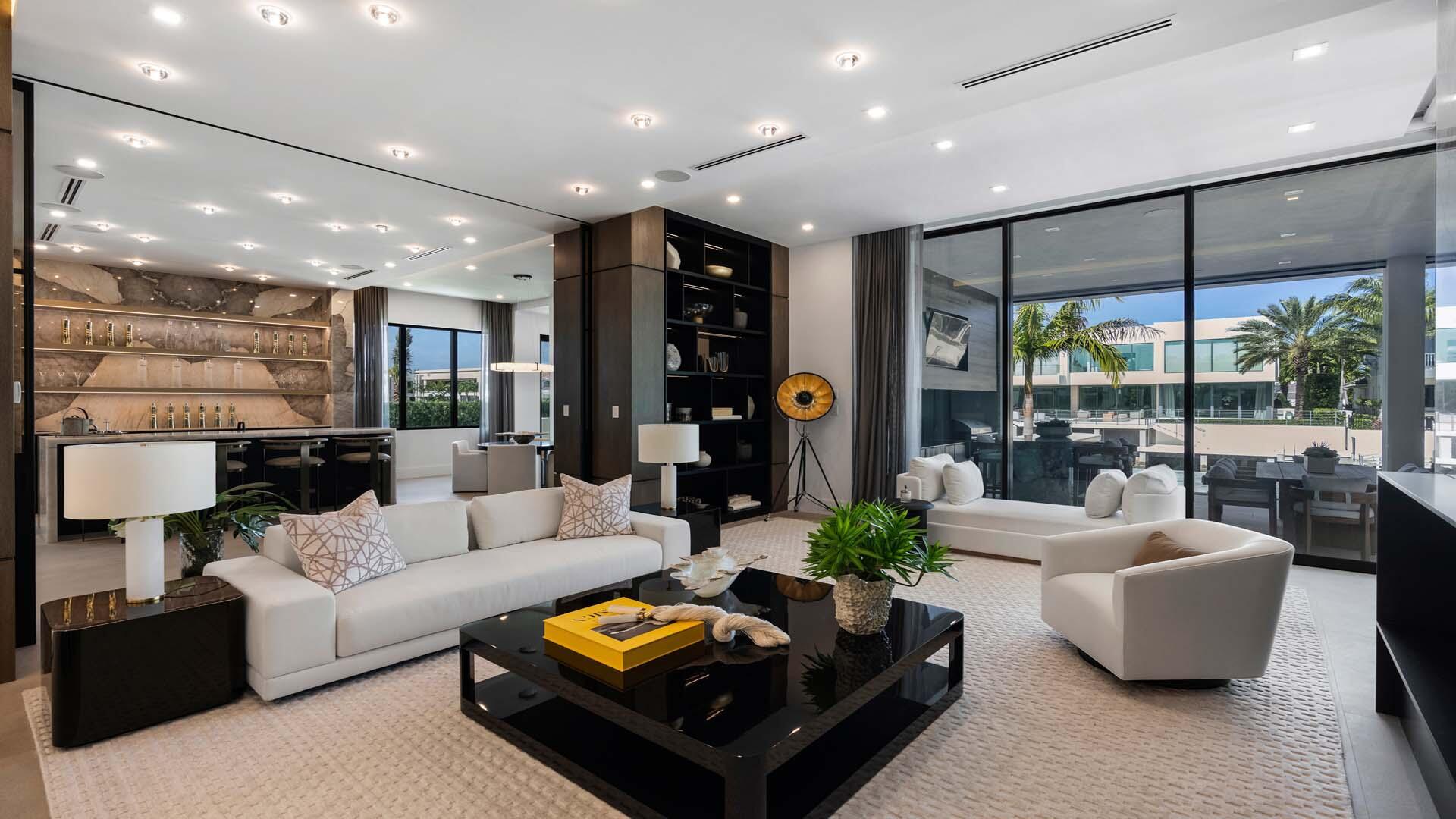 ROYAL PALM YACHT & COUNTR - Residential