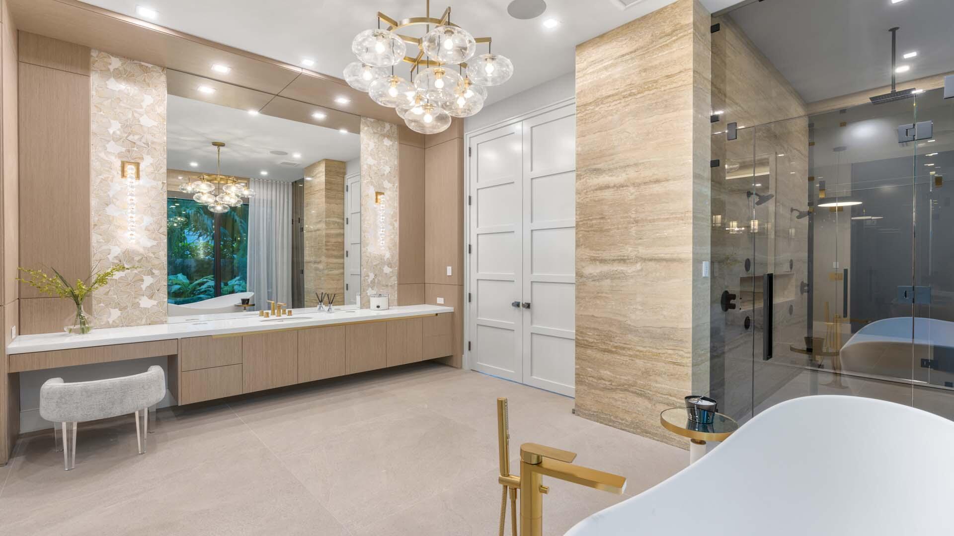 ROYAL PALM YACHT & COUNTR - Residential