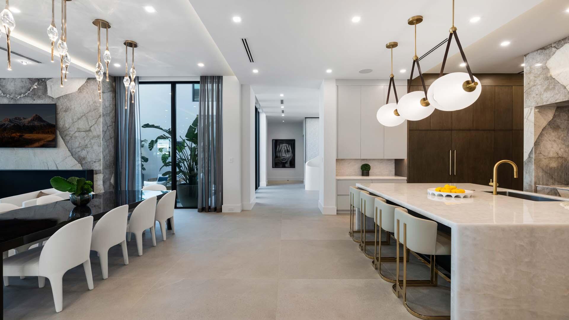 ROYAL PALM YACHT & COUNTRY CLUB - Residential