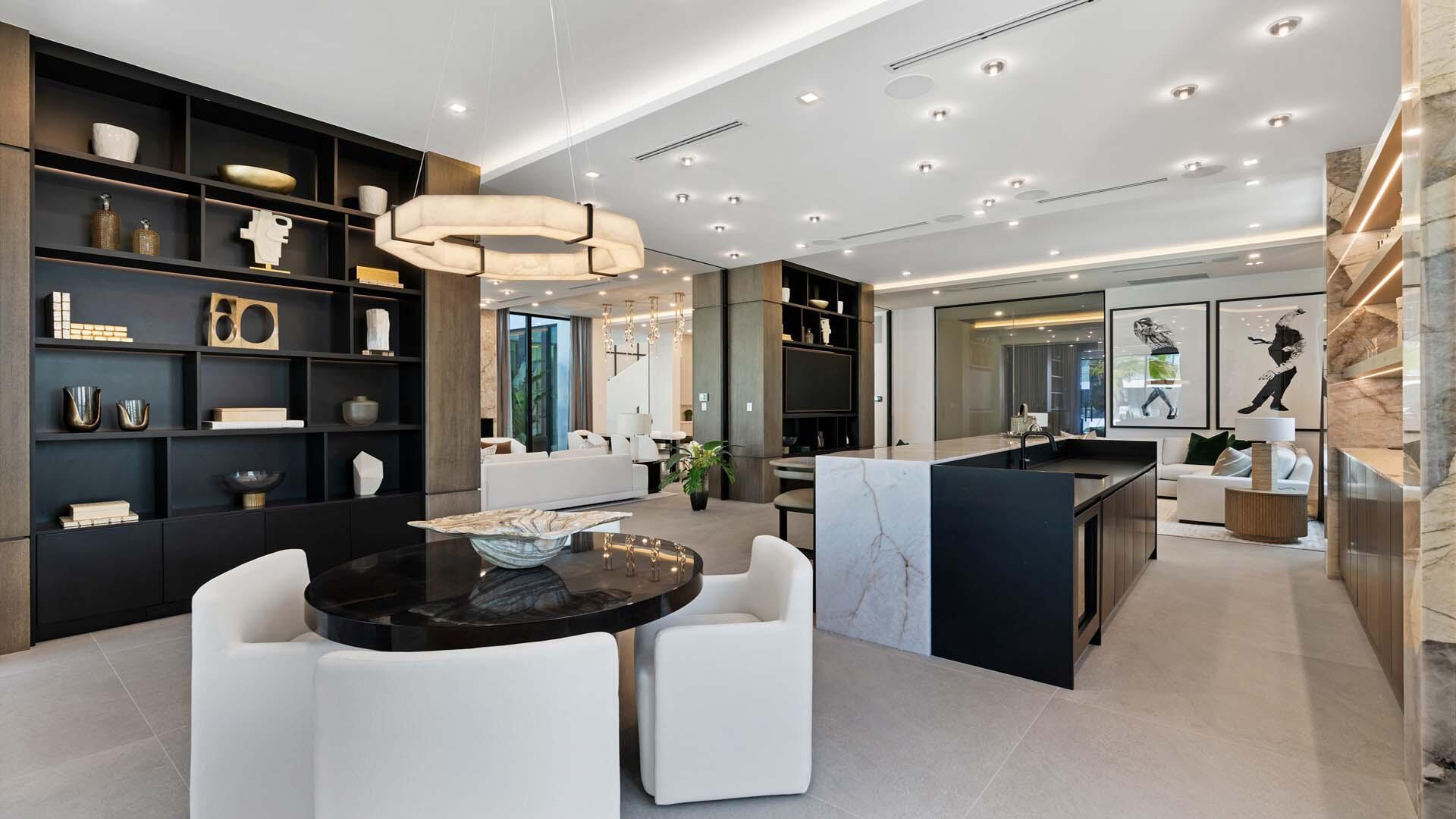 ROYAL PALM YACHT & COUNTR - Residential