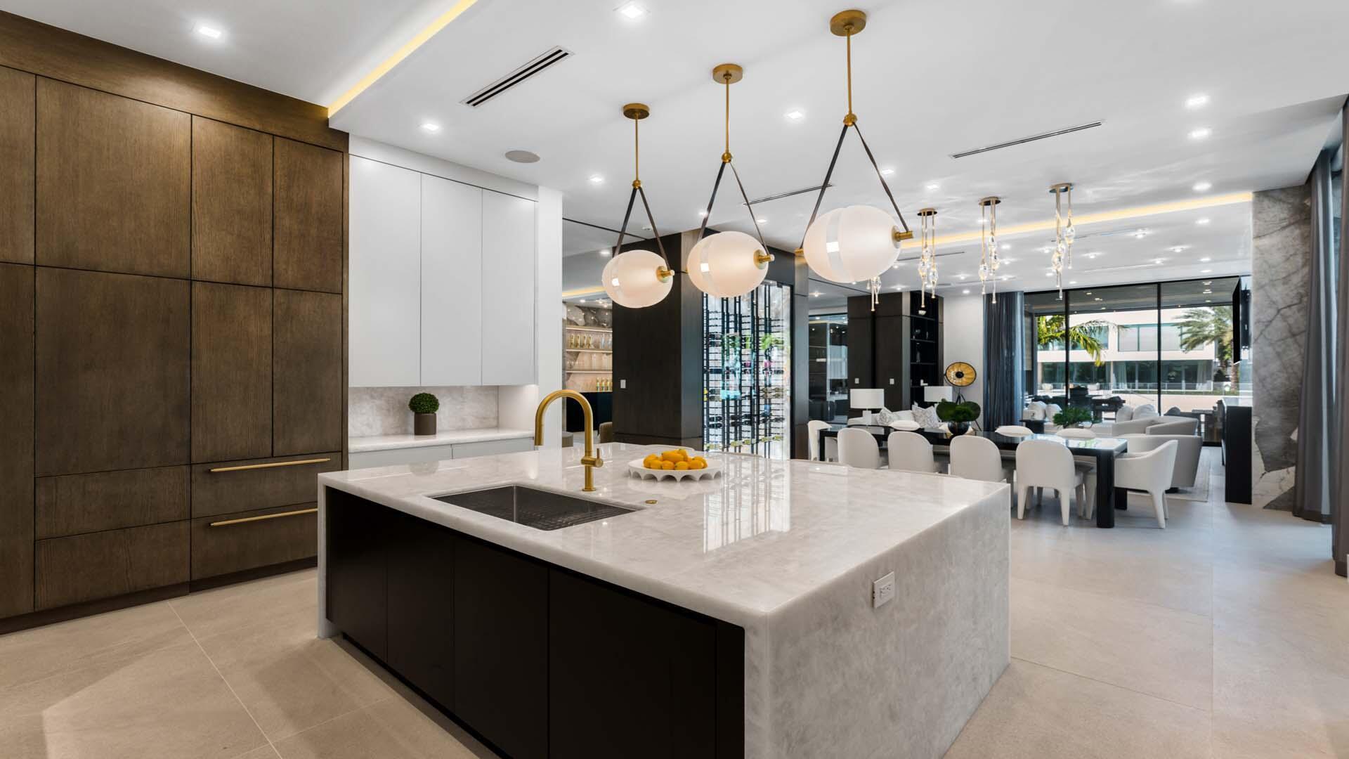 ROYAL PALM YACHT & COUNTR - Residential