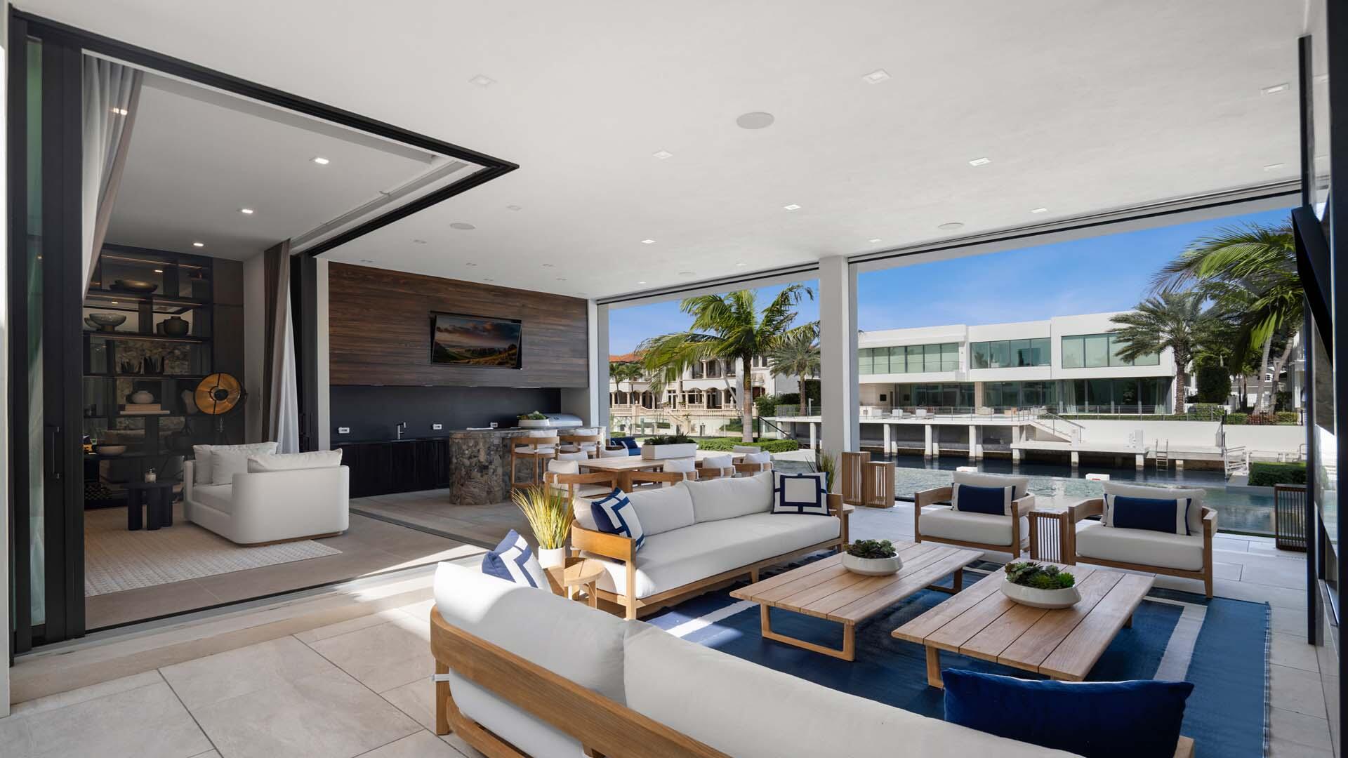 ROYAL PALM YACHT & COUNTRY CLUB - Residential