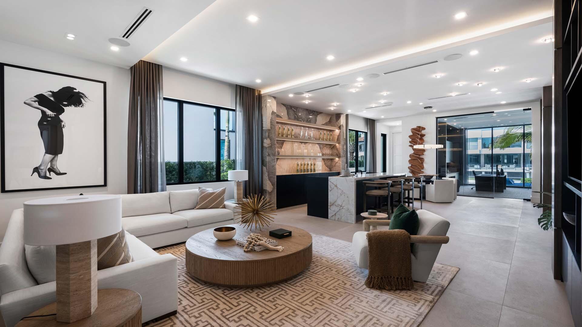 ROYAL PALM YACHT & COUNTRY CLUB - Residential