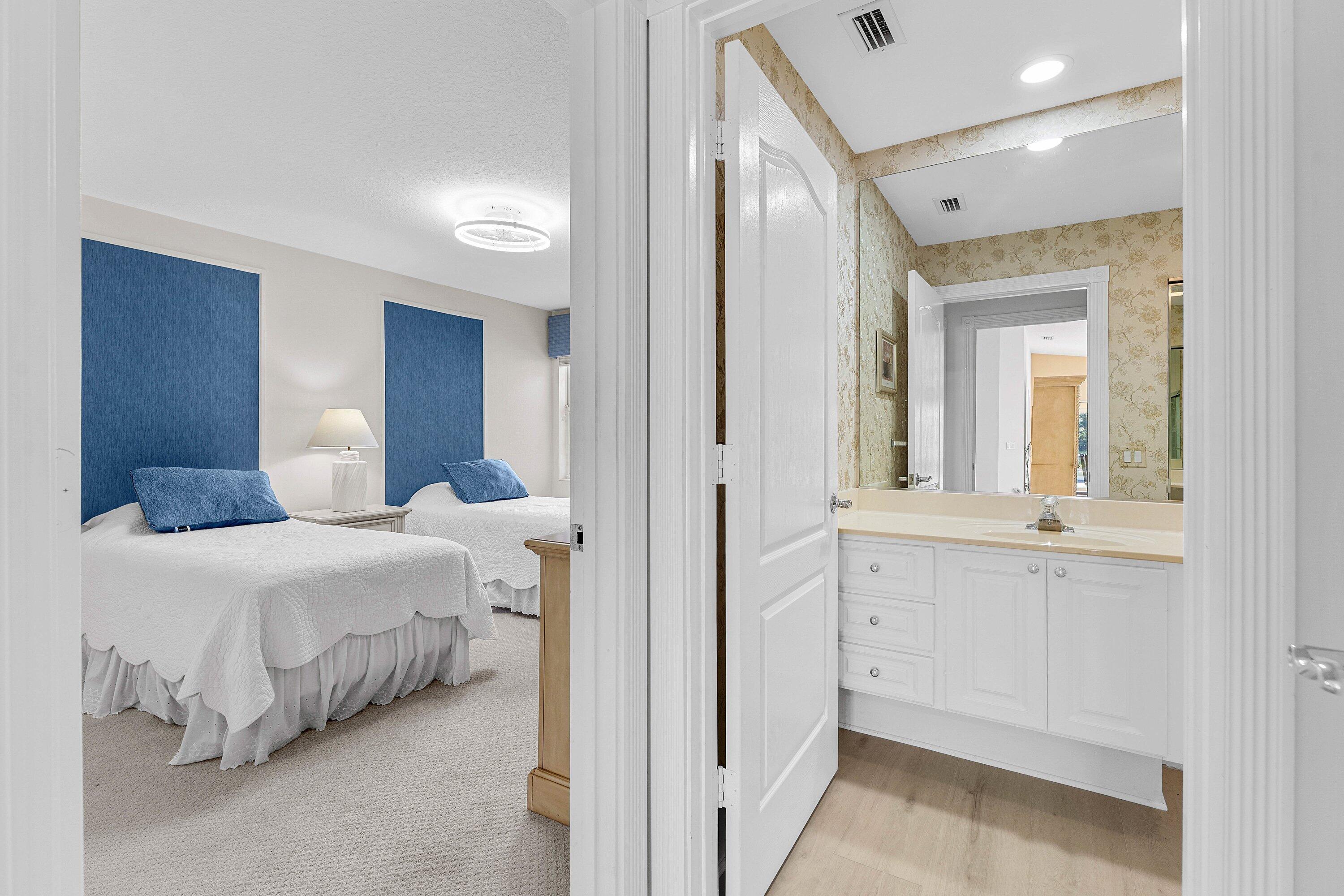 RIVERWALK PL 9 - Residential