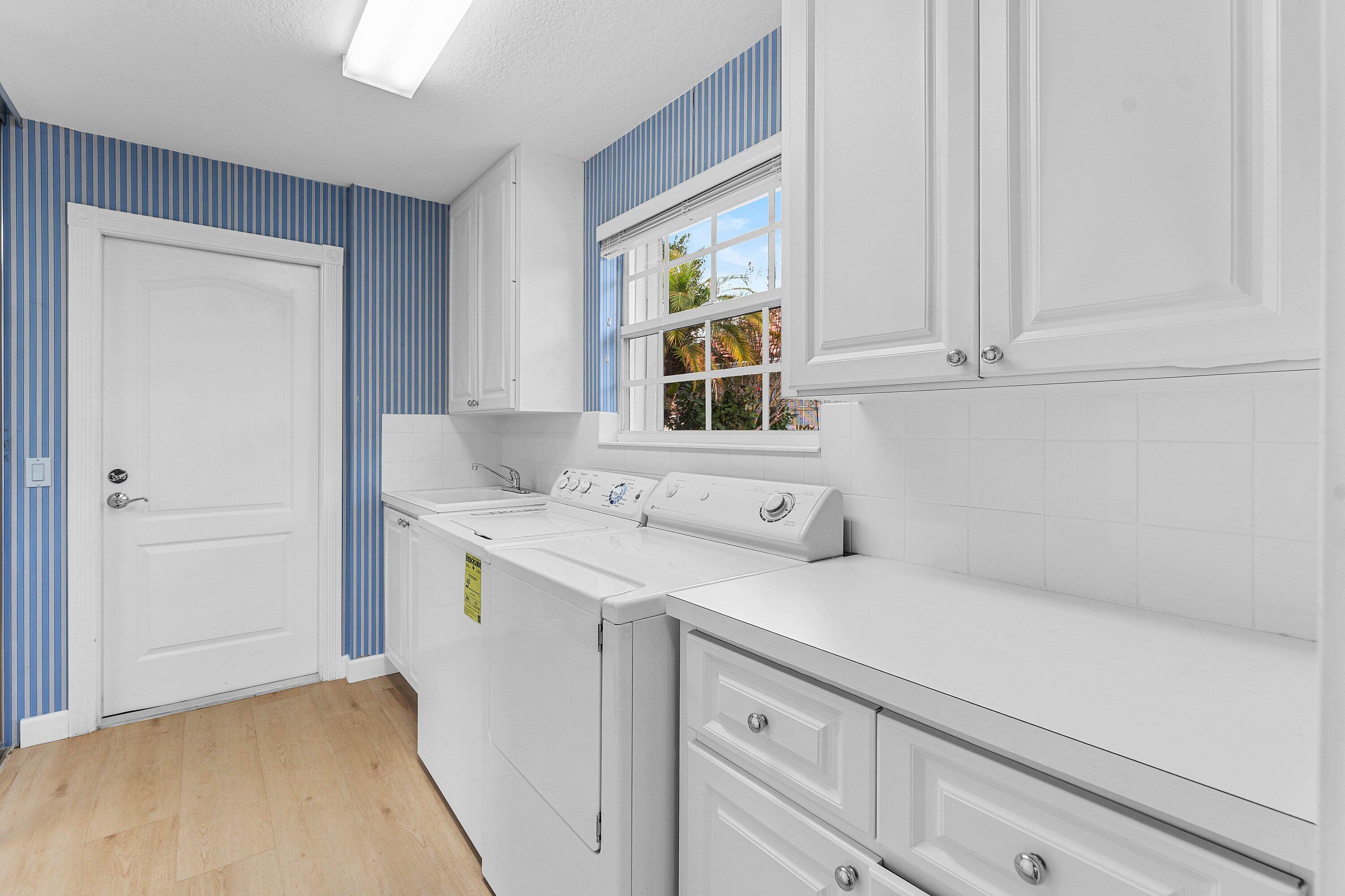 RIVERWALK PL 9 - Residential