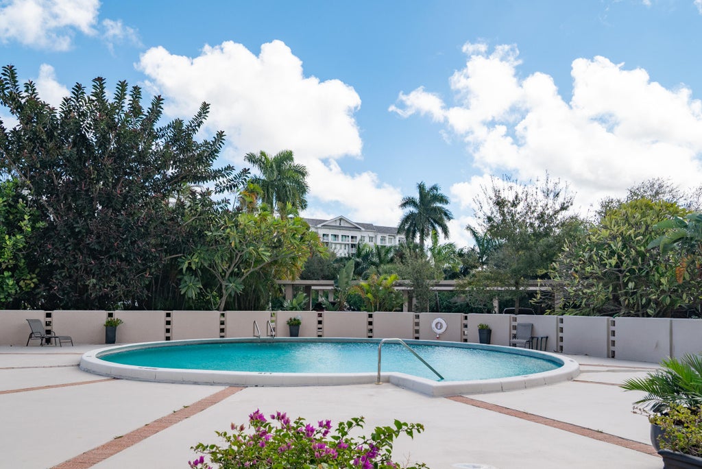 Photo of 2425 PRESIDENTIAL Way #201, West Palm Beach, FL 33401 (MLS # B26094074)