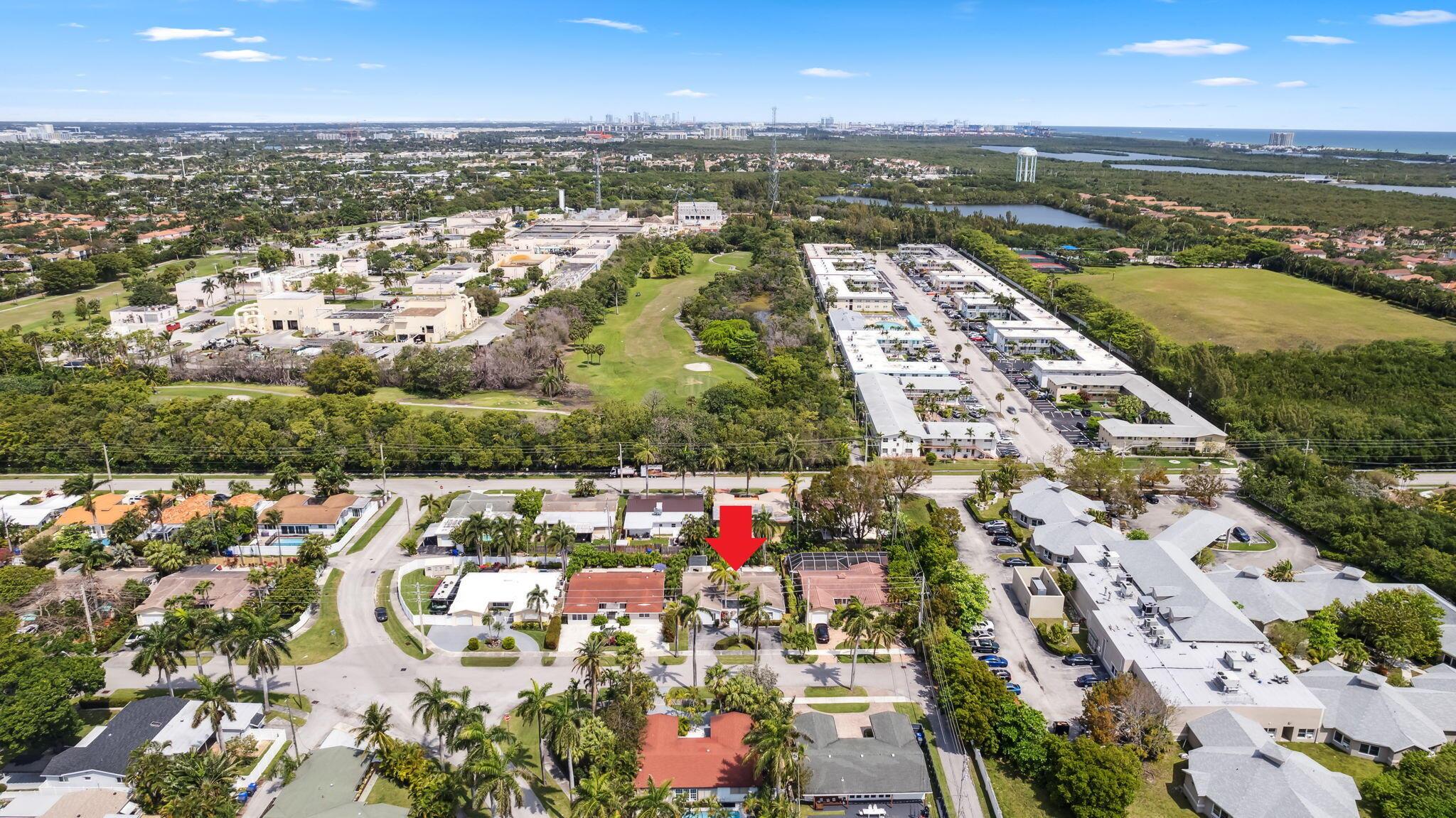 COUNTRY CLUB HOMES - Residential