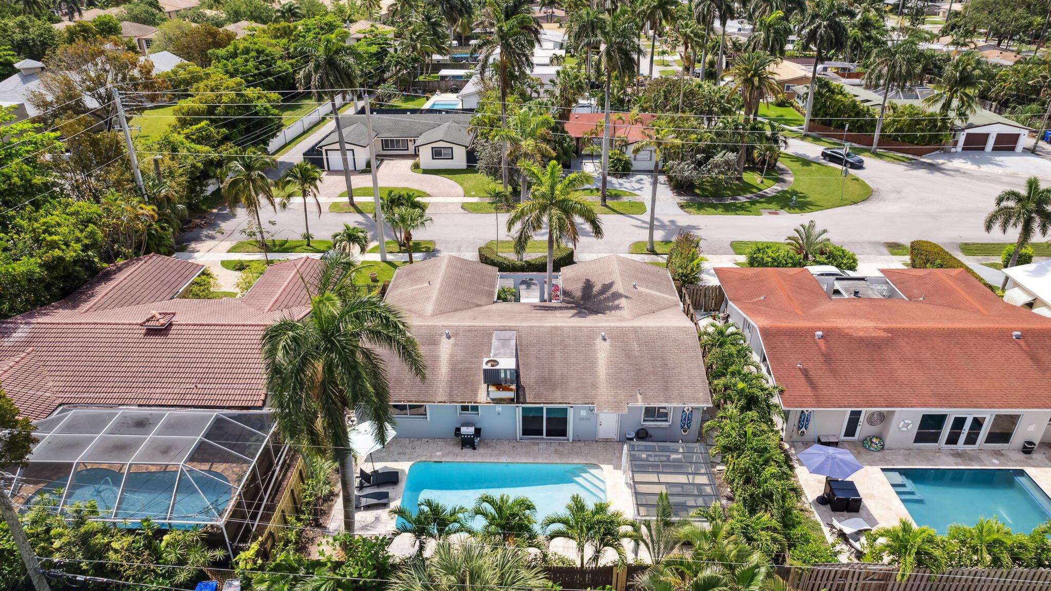 COUNTRY CLUB HOMES - Residential