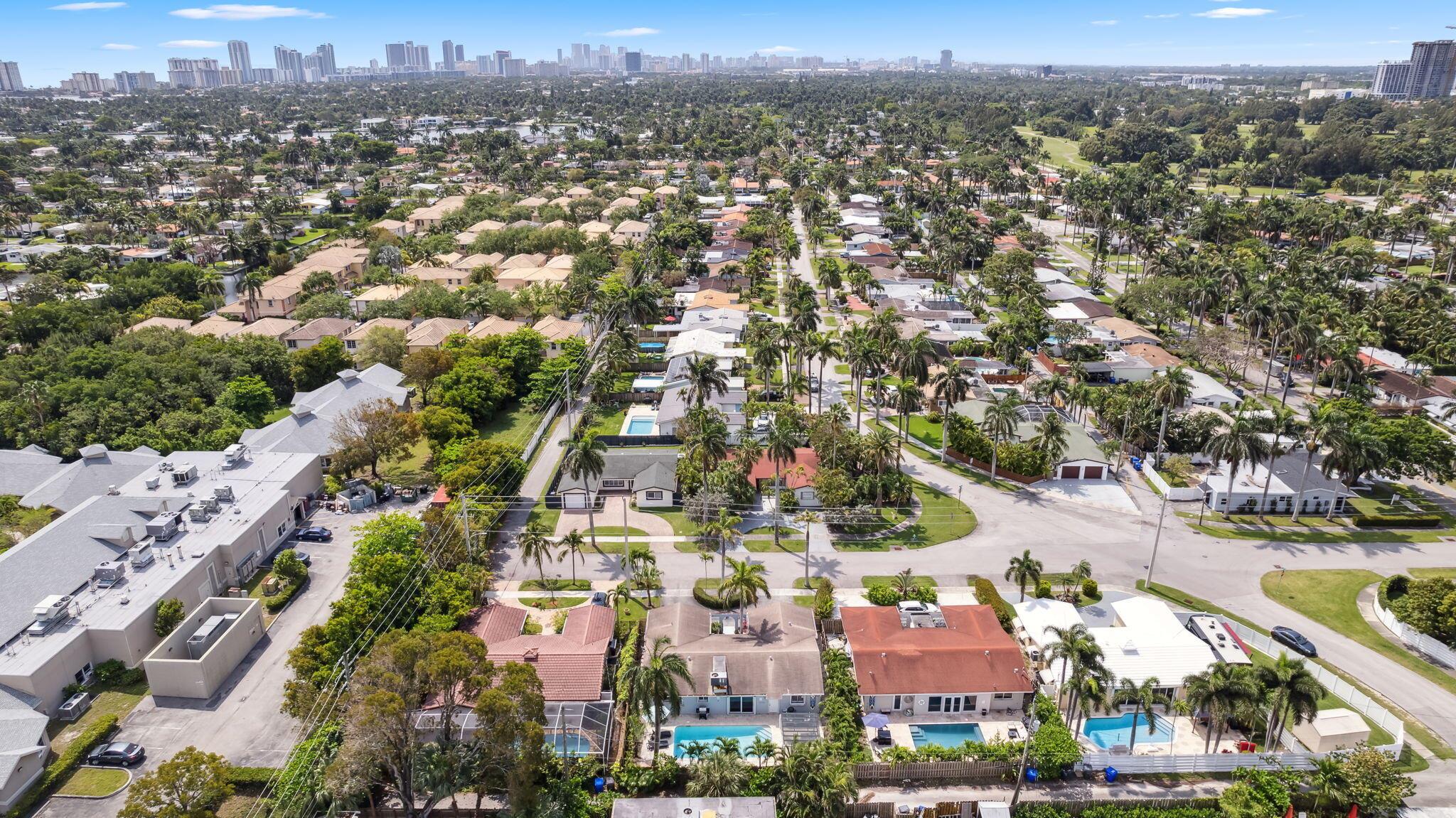COUNTRY CLUB HOMES - Residential