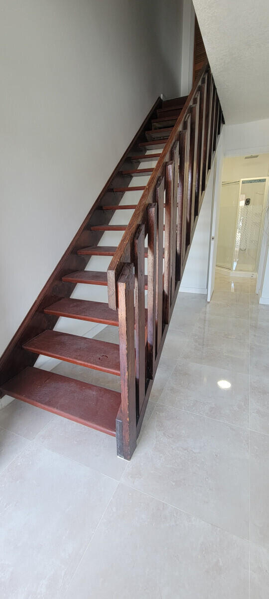 SWEETWATER VILLAS WEST CONDO #4 - Residential