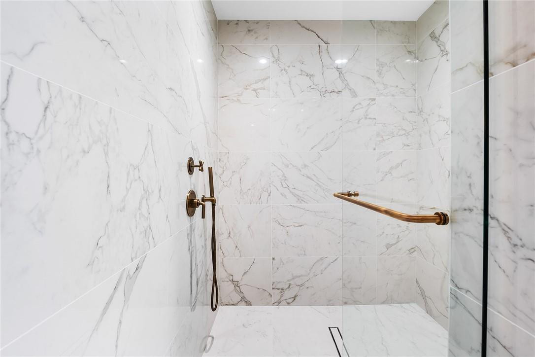 Four Seasons - Residential