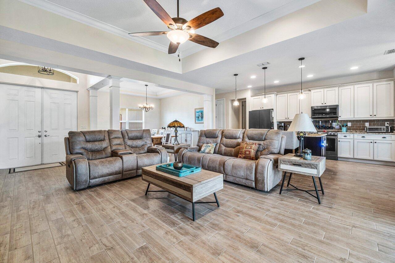 PORT ST LUCIE SECTION 33 - Residential