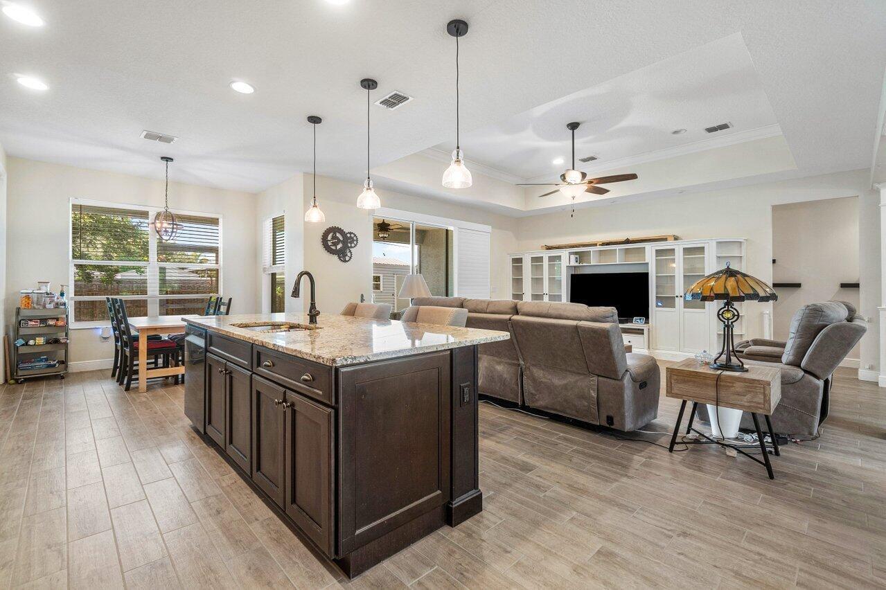 PORT ST LUCIE SECTION 33 - Residential