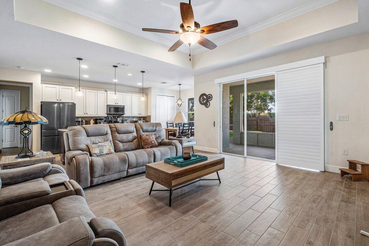 PORT ST LUCIE SECTION 33 - Residential