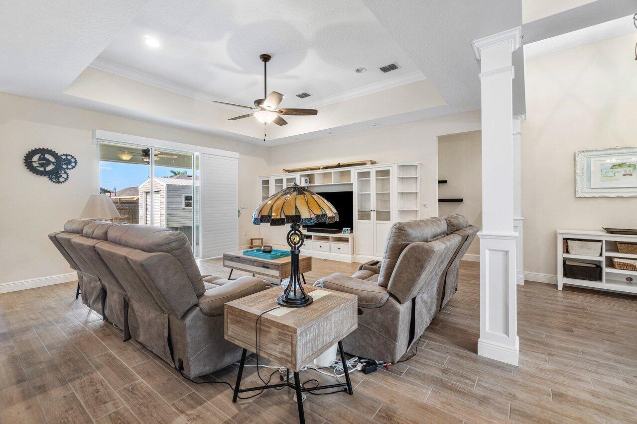 PORT ST LUCIE SECTION 33 - Residential