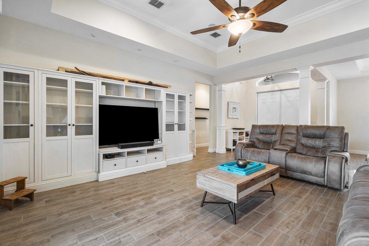 PORT ST LUCIE SECTION 33 - Residential