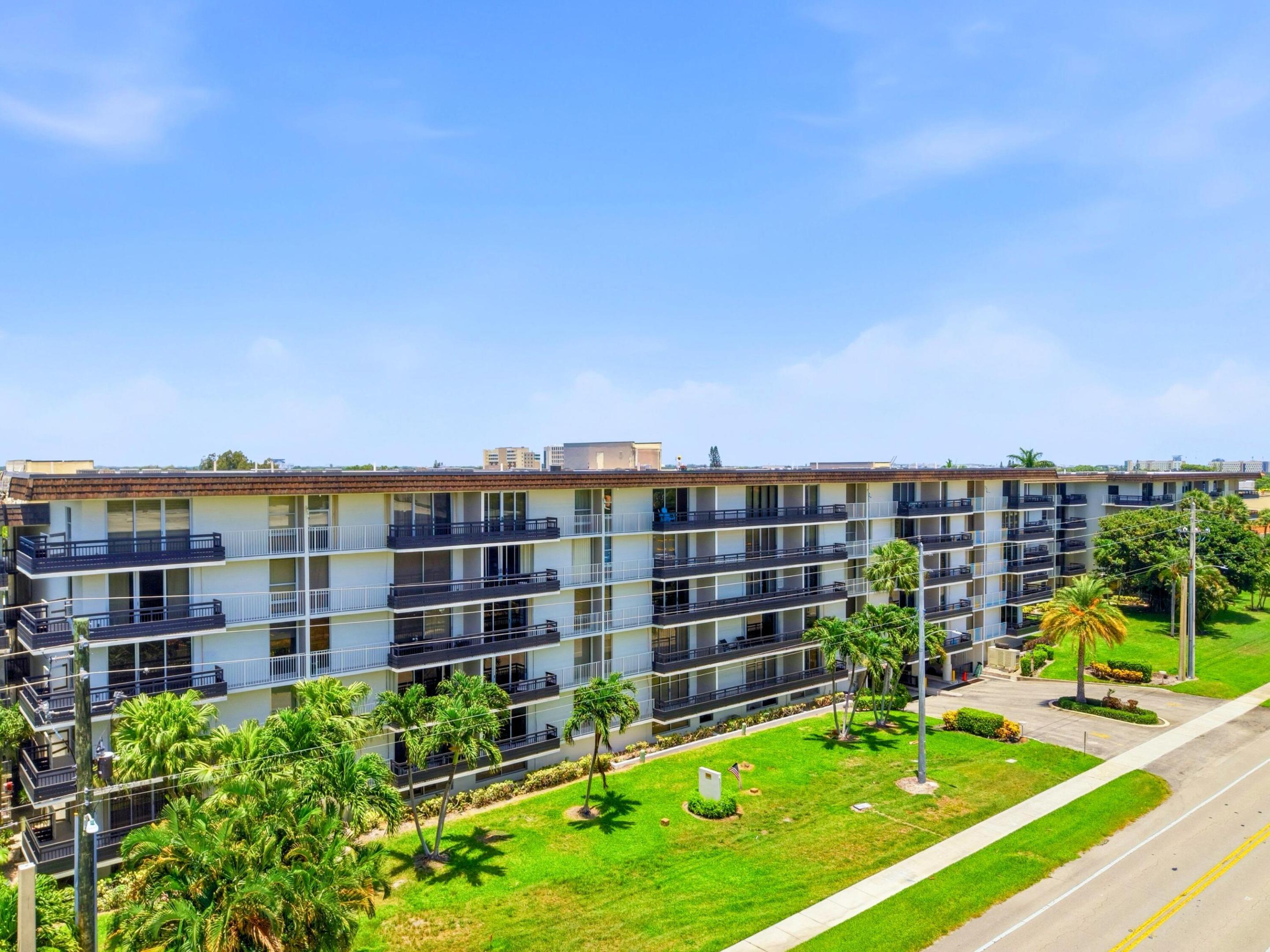 555 NW 4th Avenue 218