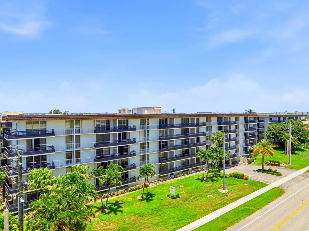 Photo of 555 NW 4th Avenue #218, Boca Raton, FL 33432 (MLS # B26093519)
