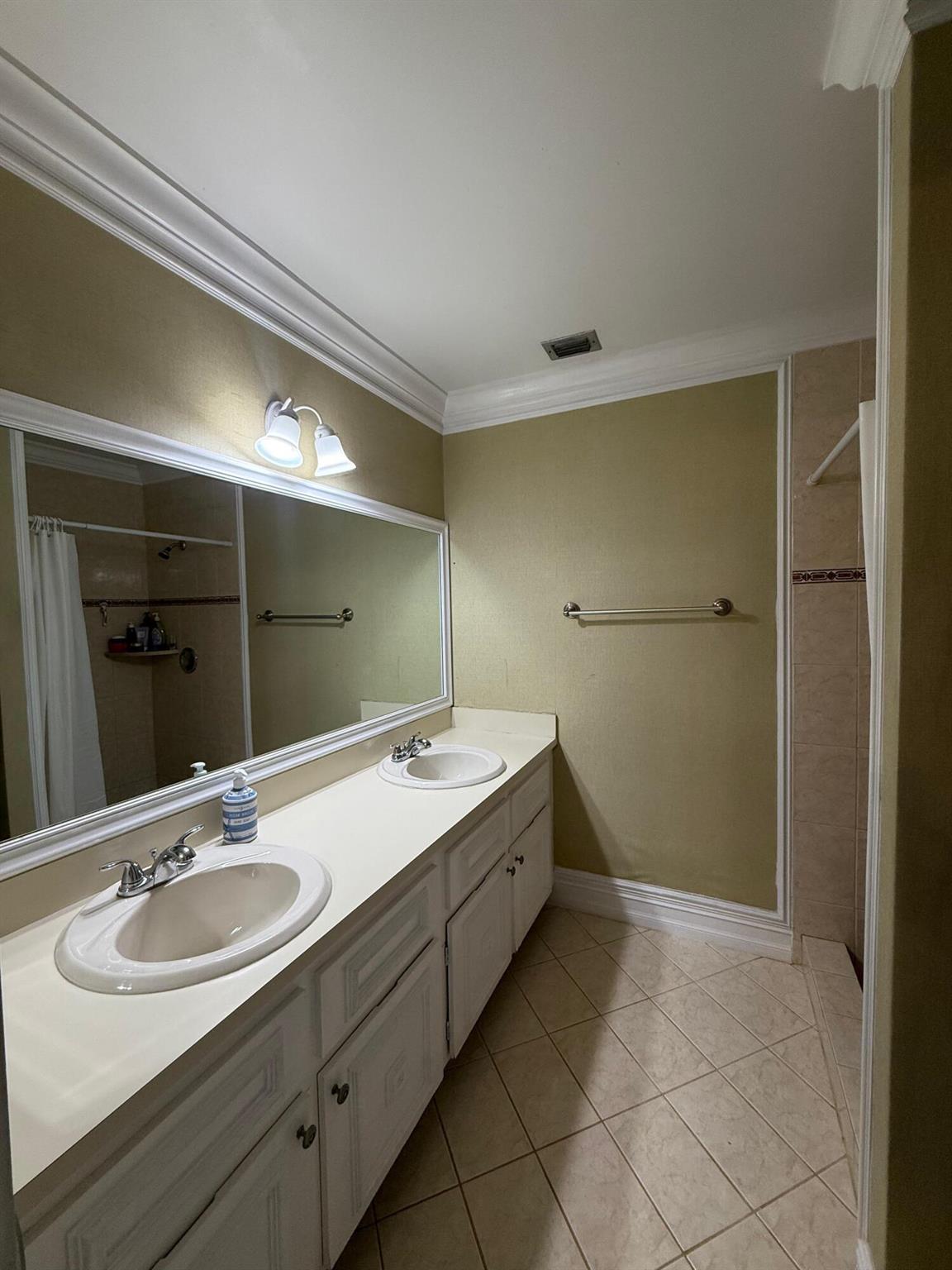 TIMBERWALK II SEC 4 - Residential Lease