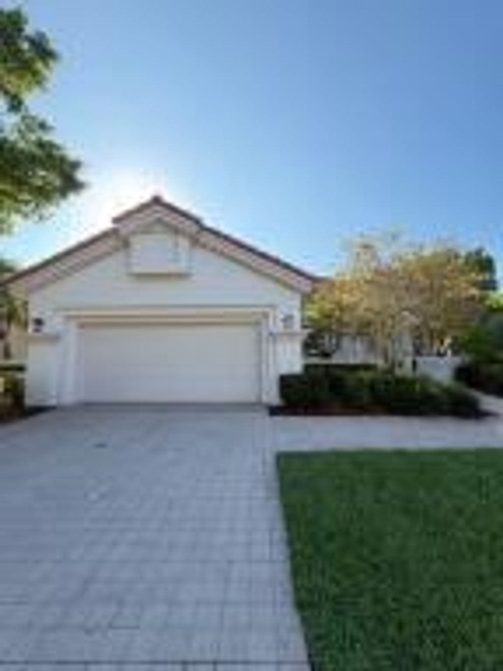 Photo of 2690 Oakmont, Weston, FL 33332 (MLS # B26001169)