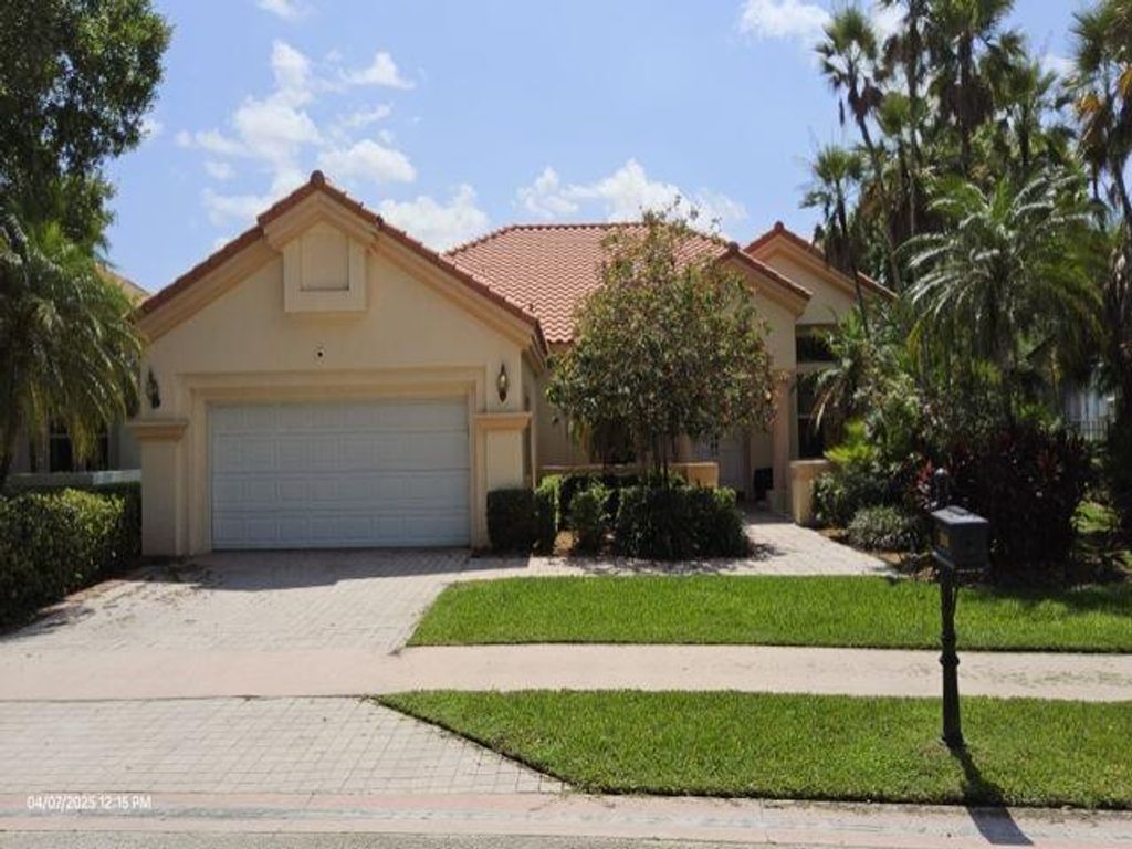 Photo of 2690 Oakmont, Weston, FL 33332 (MLS # B26001169)