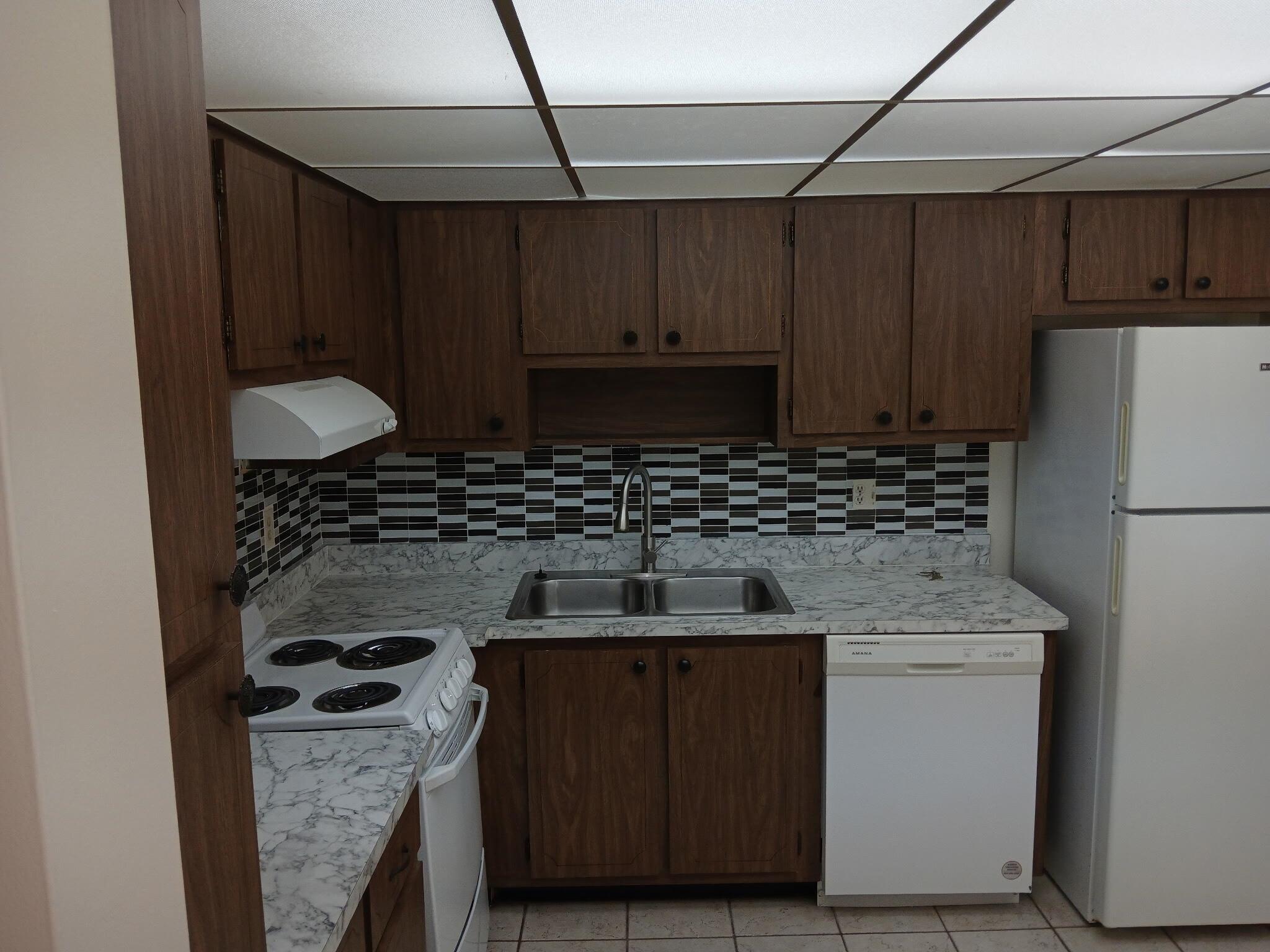 BROOKFIELD GARDENS CONDO - Residential