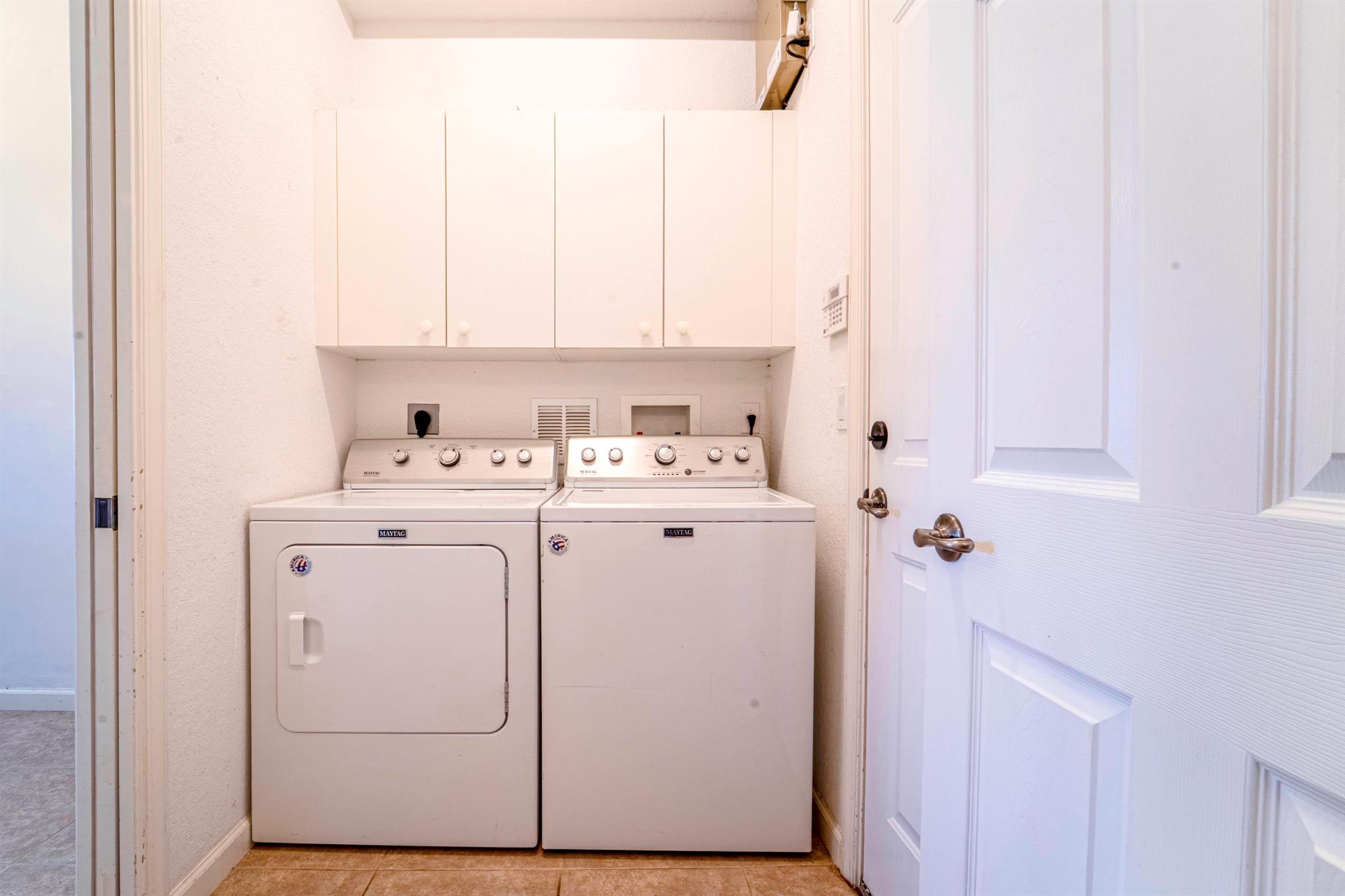 THIRD REPLAT OF PORTOFINO - Residential Lease