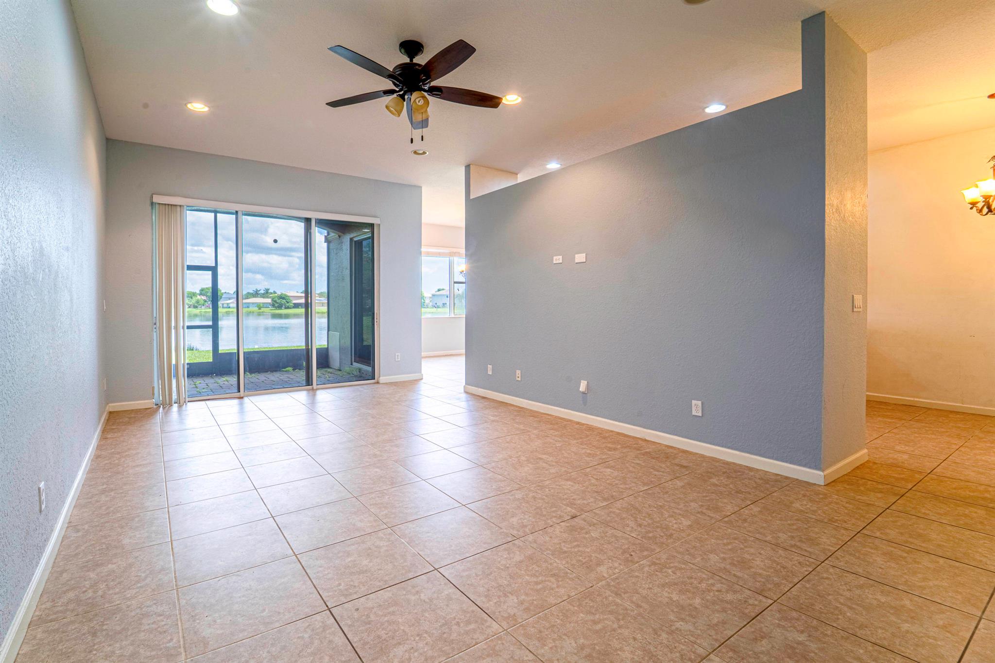 THIRD REPLAT OF PORTOFINO - Residential Lease