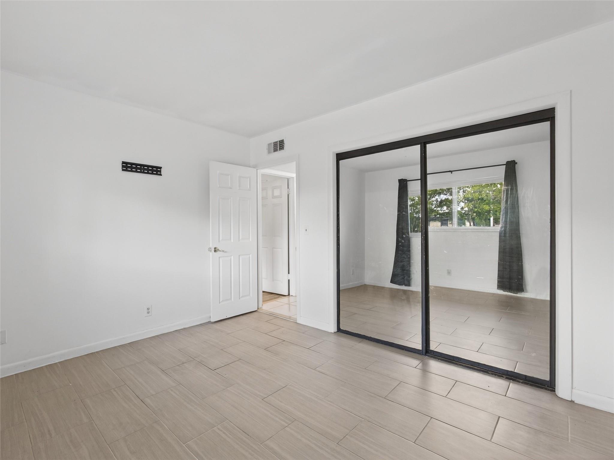 CORAL PINE CONDO 1 - Residential Lease