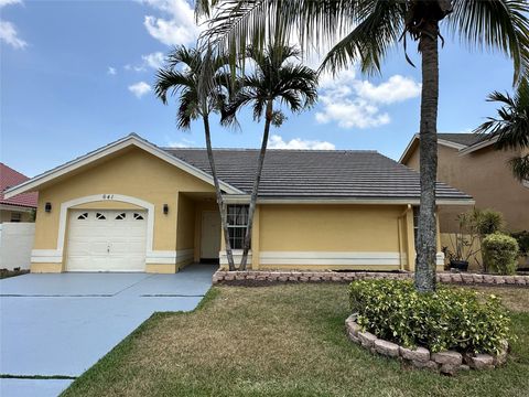 Single Family Residence in Pembroke Pines FL 641 207th Ter Ter.jpg