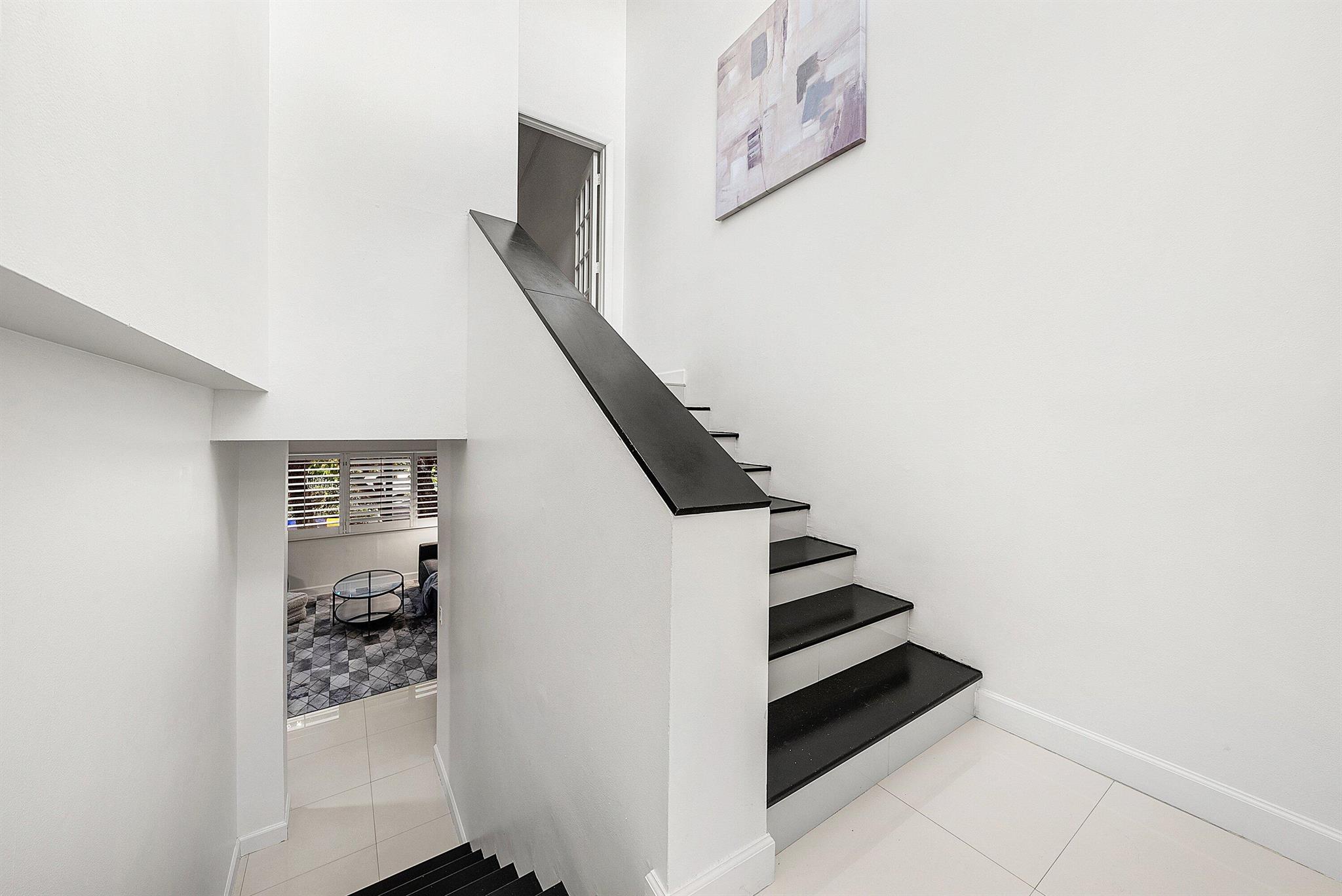 WINDEMERE HOUSE CONDO - Residential