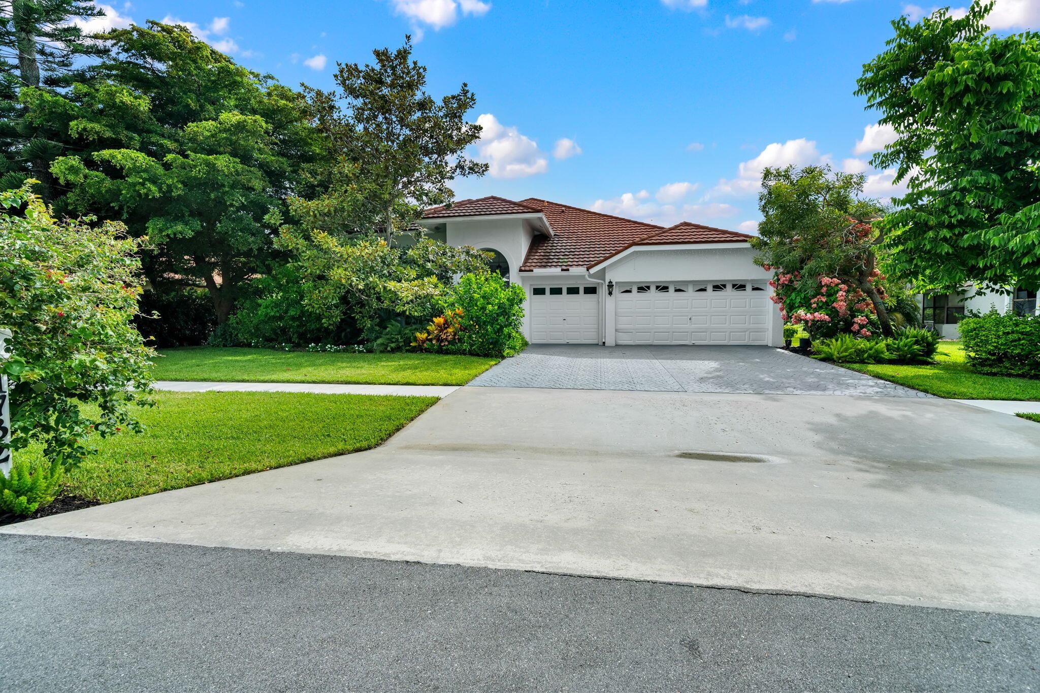 1732 Farmington Circle