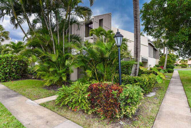 Photo of 1605 S US Highway 1 #Sl 6g, Jupiter, FL 33477 (MLS # B26060445)