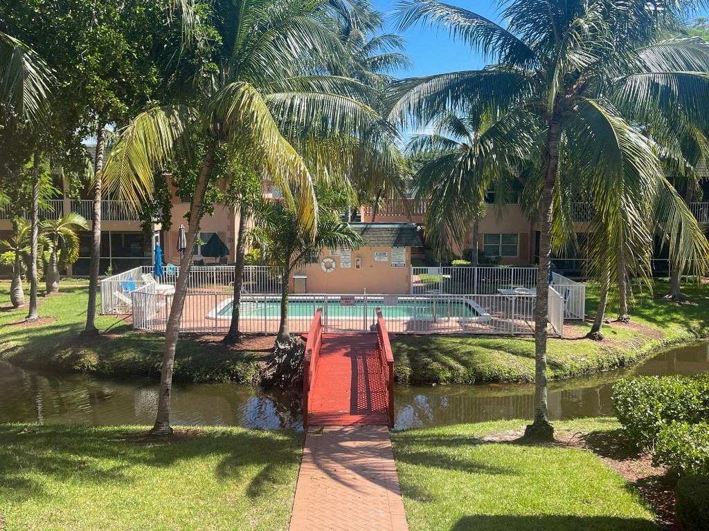 COCO CAY CONDO - Residential