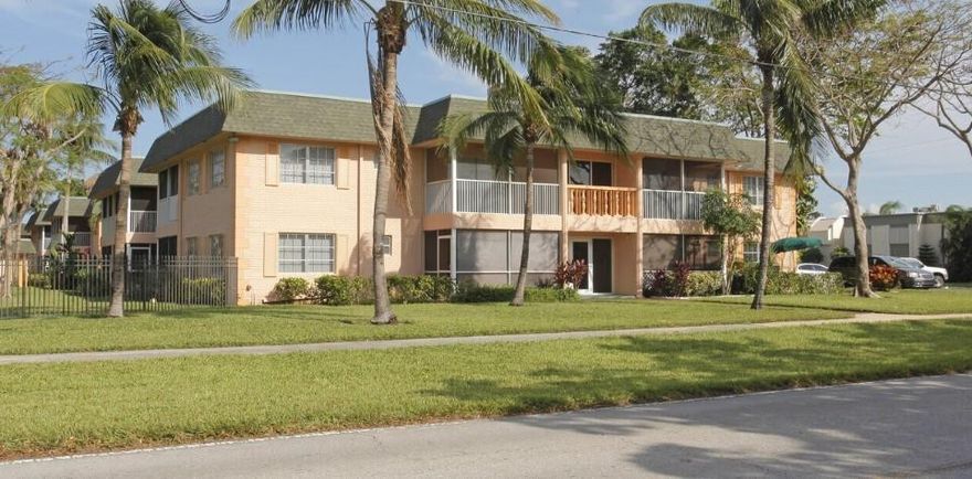 This property is 1 bedroom and 1.5 bath unit with a balcony offering a view of the pool. It is conveniently located only 1.33 miles from Deerfield Beach and has no rental restrictions, making it suitable for inventors. Impact Windows and sliding door. Low HOA fee.