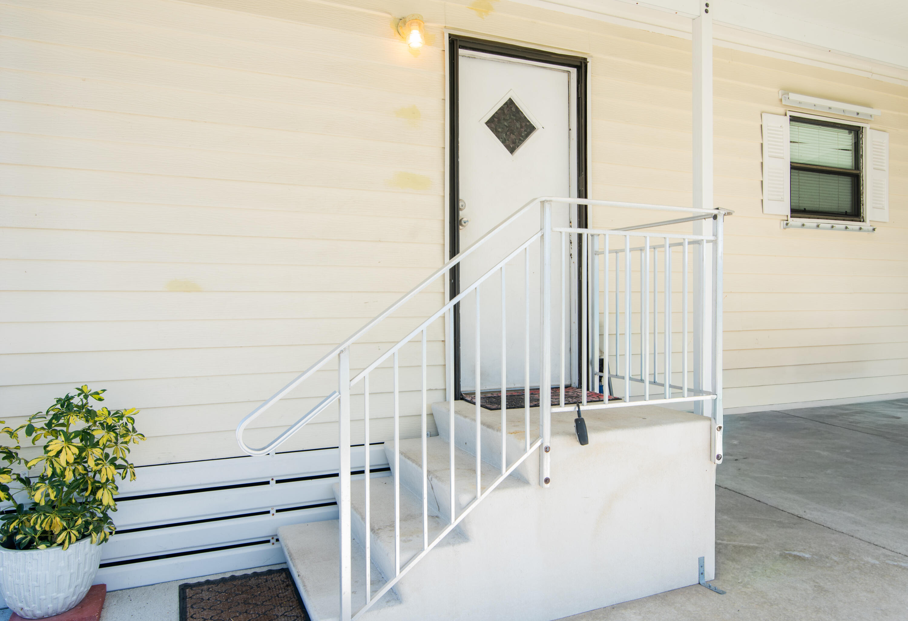 Spanish Lakes - Residential Lease