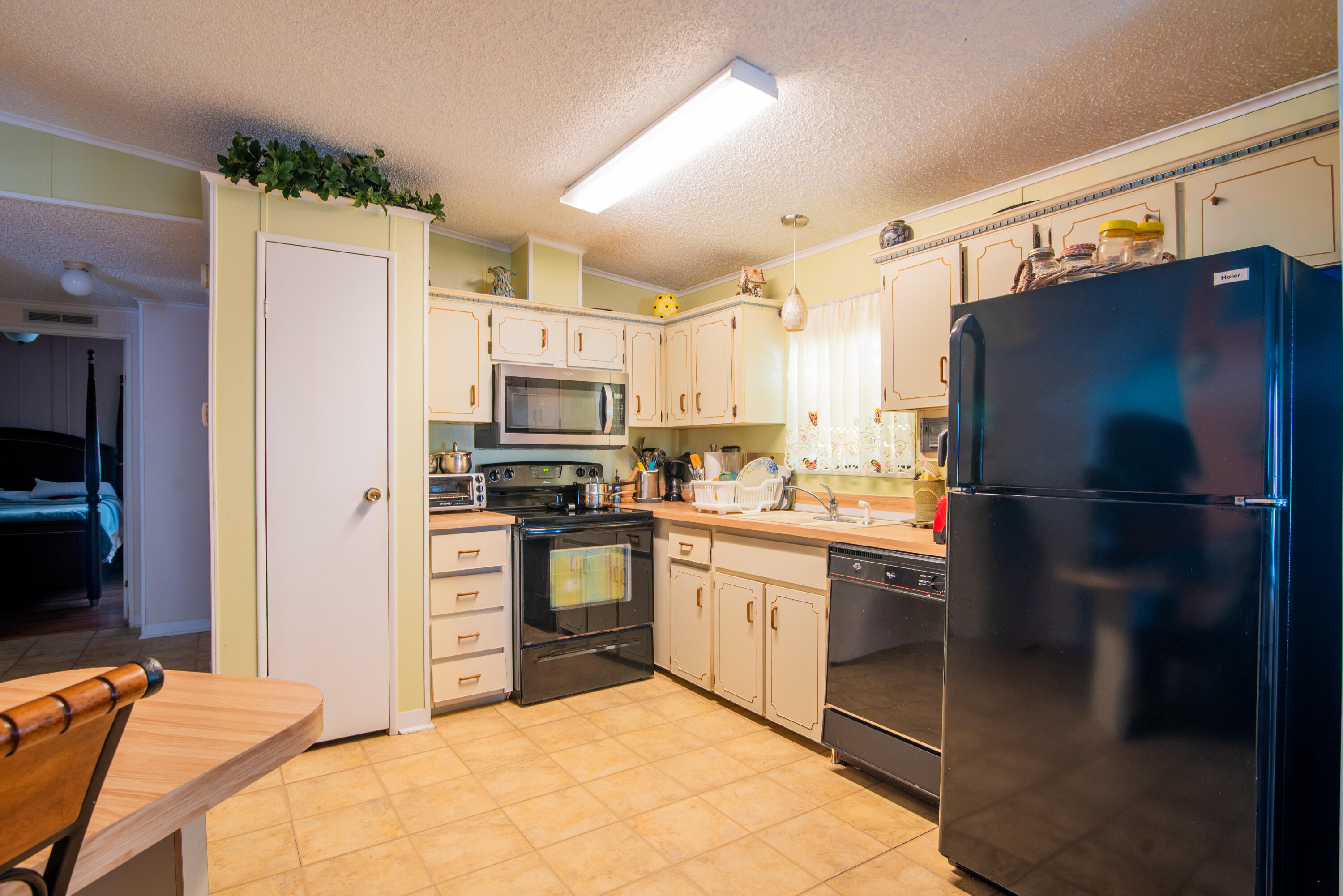 Spanish Lakes - Residential Lease