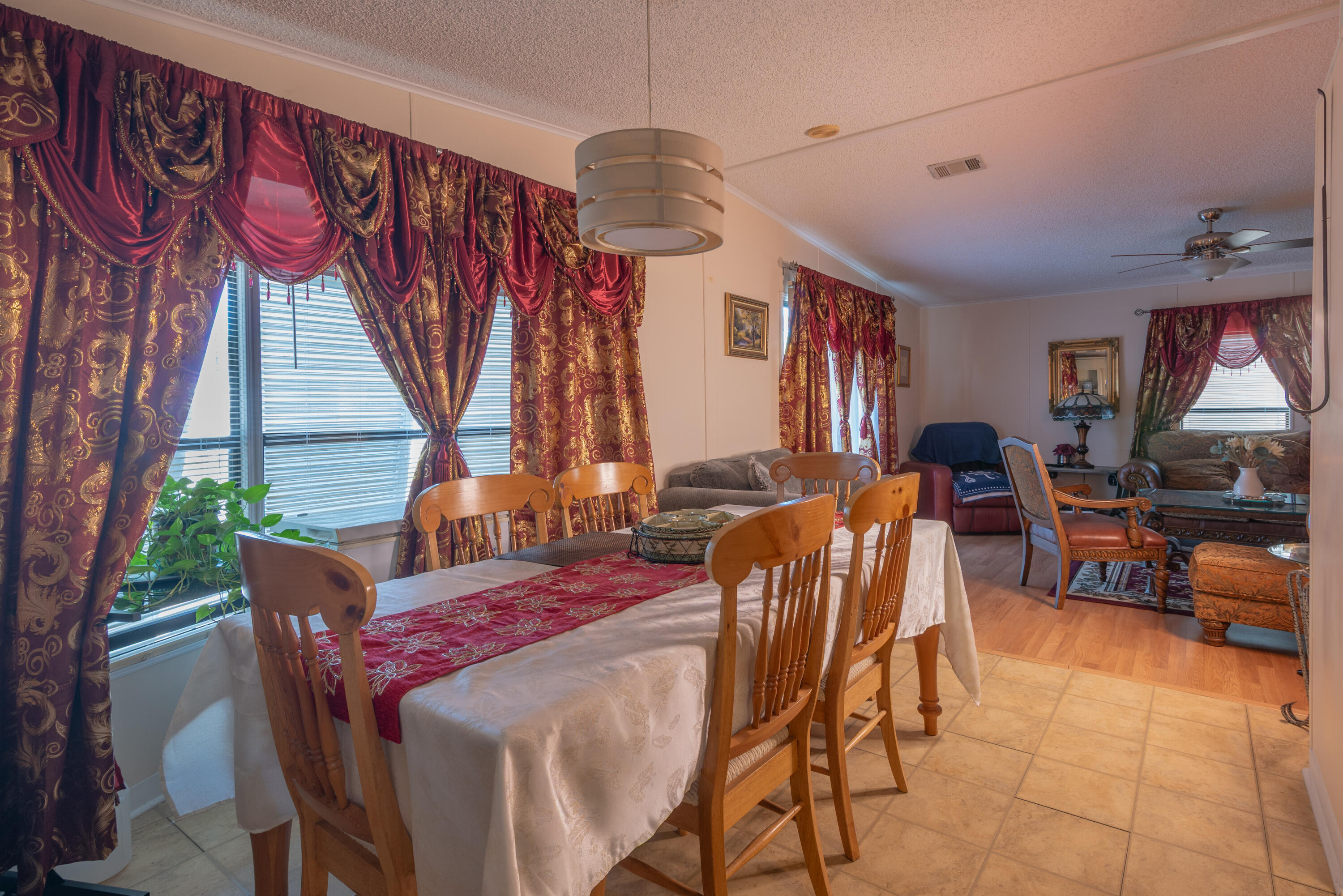 Spanish Lakes - Residential Lease