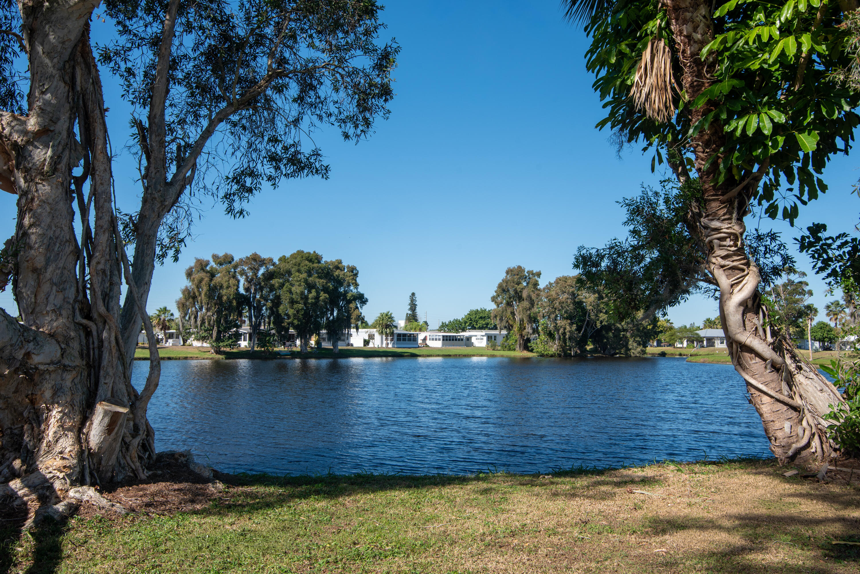 Spanish Lakes - Residential Lease