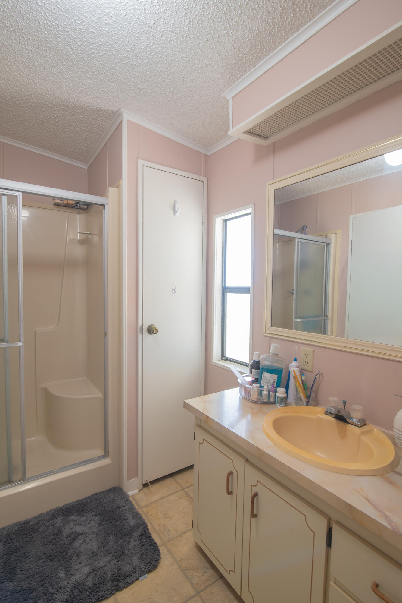 Spanish Lakes - Residential Lease