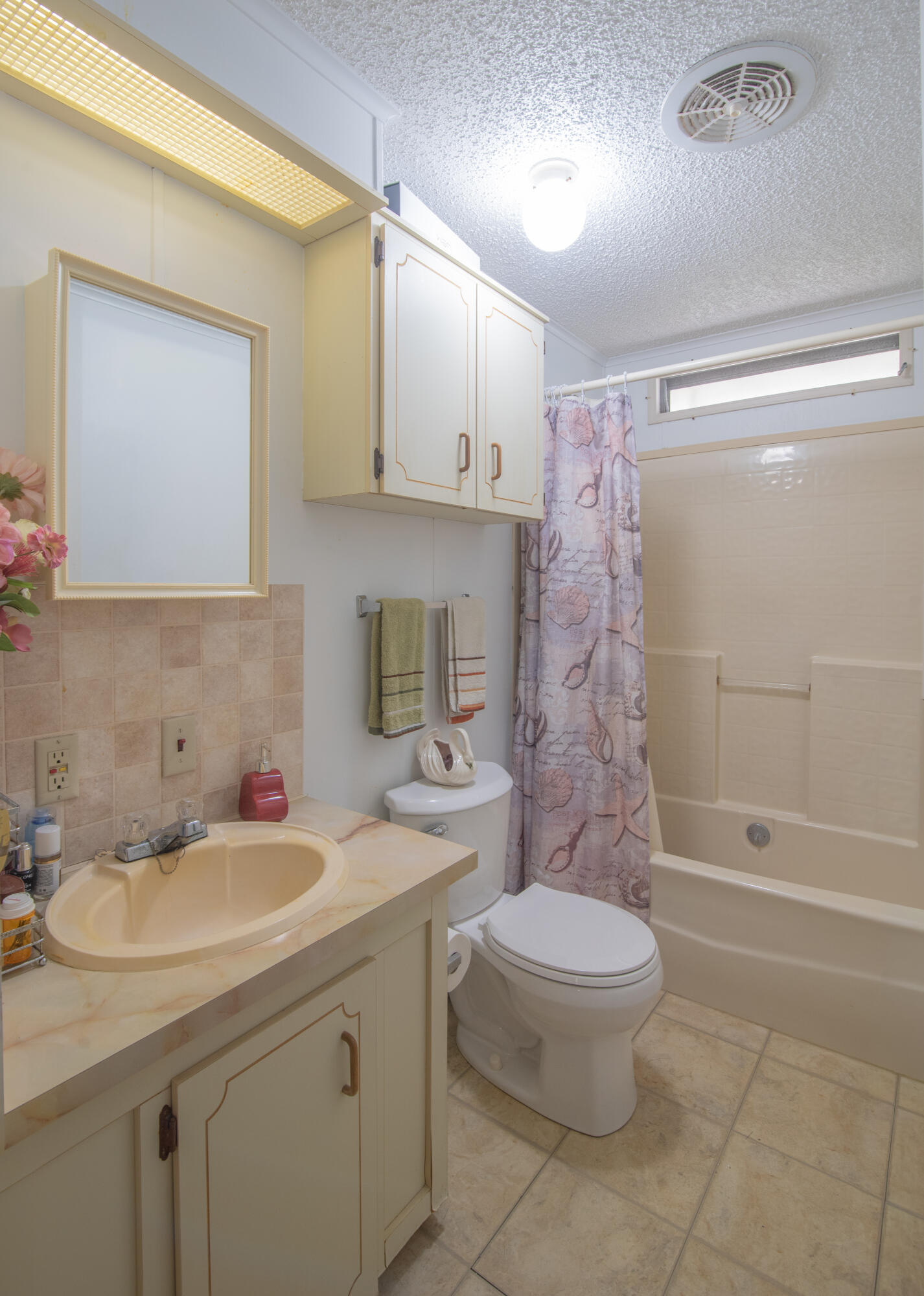 Spanish Lakes - Residential Lease