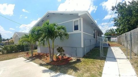 1488 W 31st Street Riviera Beach FL 33404